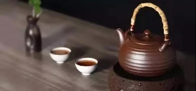 只见“新茶笑”，不闻“老茶哭”