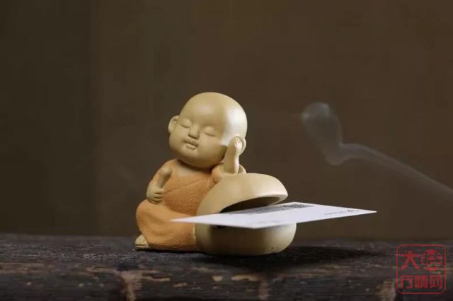 据说那些爱茶的人，都养着几件灵气茶宠！