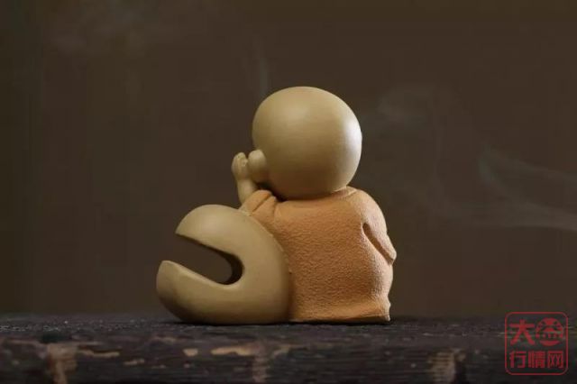 据说那些爱茶的人，都养着几件灵气茶宠！