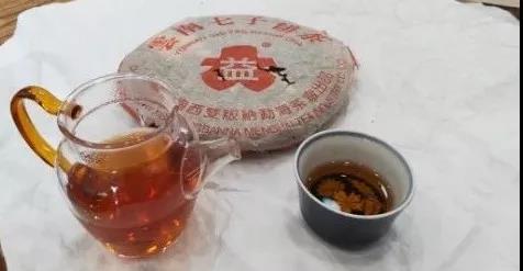 【品鉴|解读】勐海茶厂401 357克红大益青饼