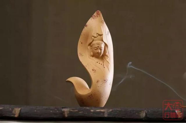 据说那些爱茶的人，都养着几件灵气茶宠！