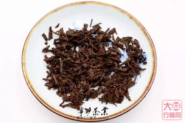 大益行情网：大益中期茶系列-2000年八中红丝带沱