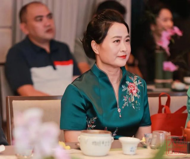 携手渡难关 | 全国多城共饮大益茶,重磅新品“乔木圆茶”启航新征程