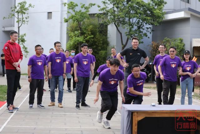 宏远大益,共创未来 | 杜锋、朱芳雨抵昆与球迷益友“零距离”互动