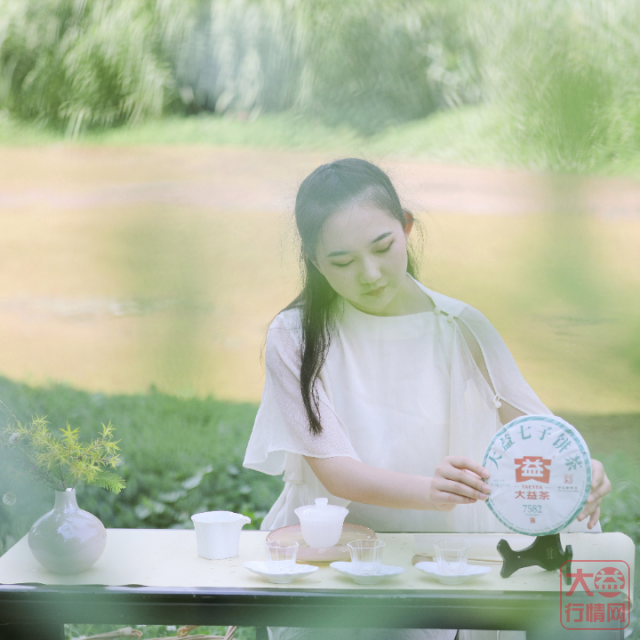 7582主题茶席 | 初夏时节,如何展示一款广受茶友追捧的经典生茶?