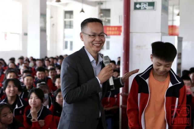为“书香中国”注入茶人力量 大益将向全国100所学校捐赠20万册图书