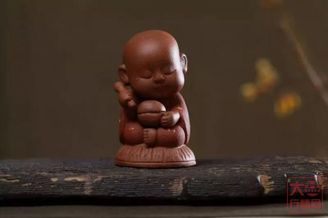 据说那些爱茶的人，都养着几件灵气茶宠！