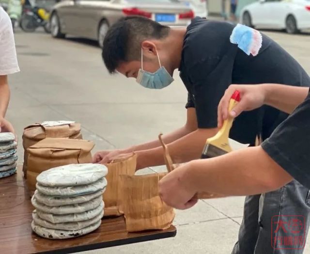 你身边有“集邮人”吗?让散片流入藏家手中,吸引更多的集邮人!