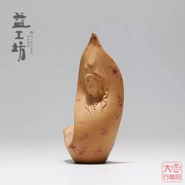 据说那些爱茶的人，都养着几件灵气茶宠！