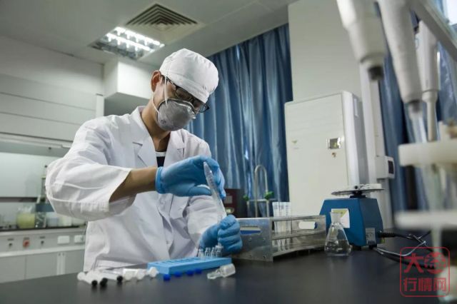 一行仅一家！大益荣膺「2018中国普洱茶行业标志性品牌」