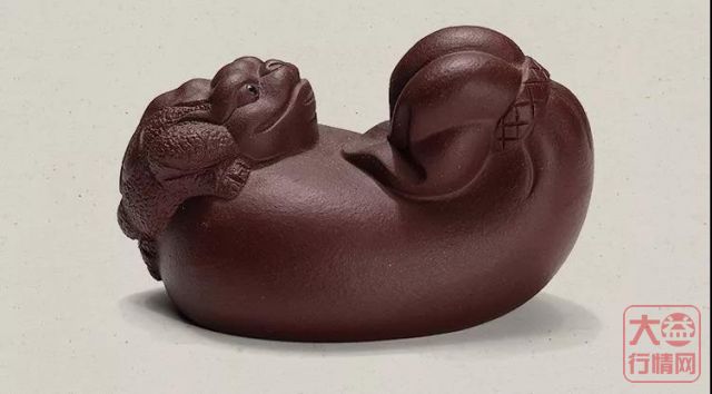 据说那些爱茶的人，都养着几件灵气茶宠！