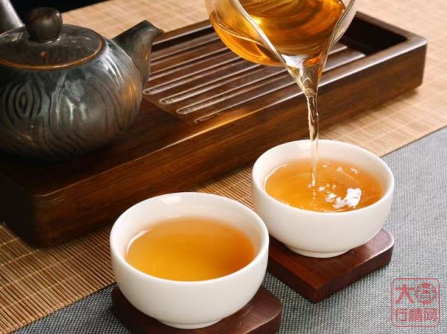普洱茶的内心独白：不是终结者，只做引领者