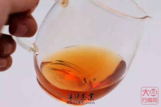 大益行情网：中期茶系列-2005年大益南糯孔雀