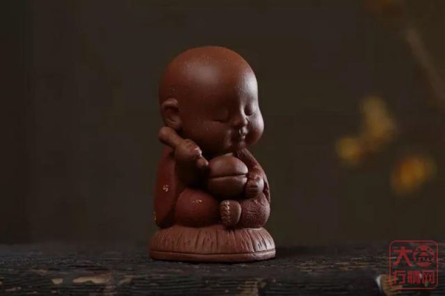 据说那些爱茶的人，都养着几件灵气茶宠！