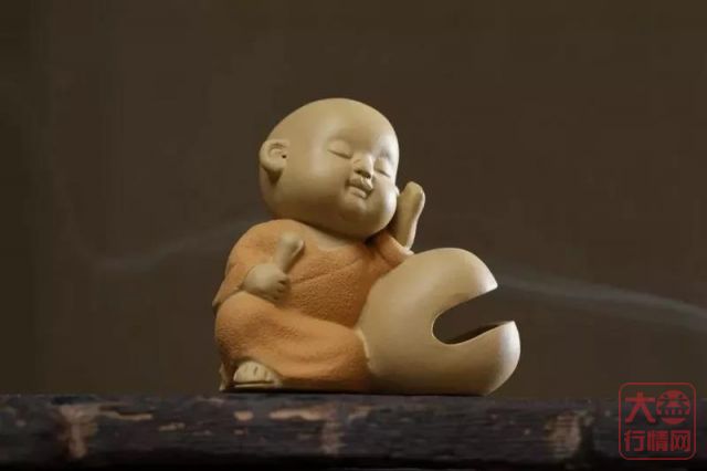 据说那些爱茶的人，都养着几件灵气茶宠！