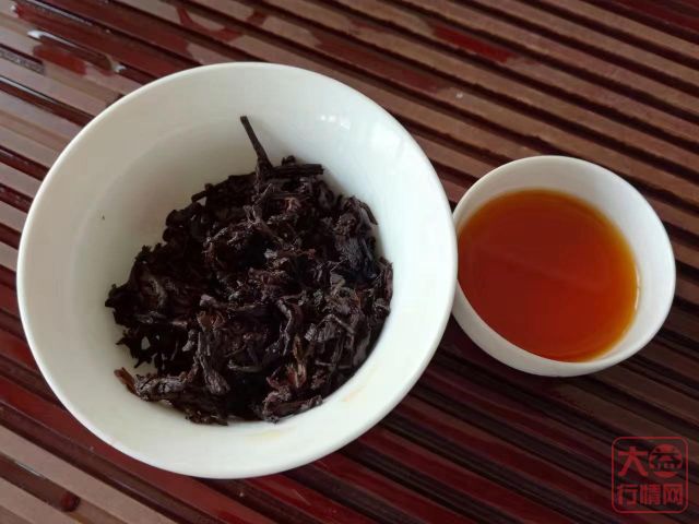 细说大益2008年红韵圆茶