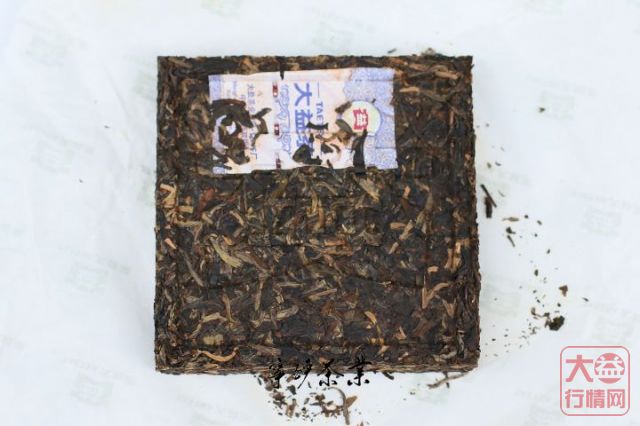 大益中期茶系列-2011 年 大益 九二方茶 生茶