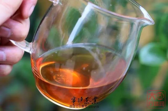 大益行情网：大益中期茶系列-2007年 大益 7542 生 701批