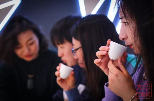 科研工作者泡茶,和我们泡的茶有何不同?