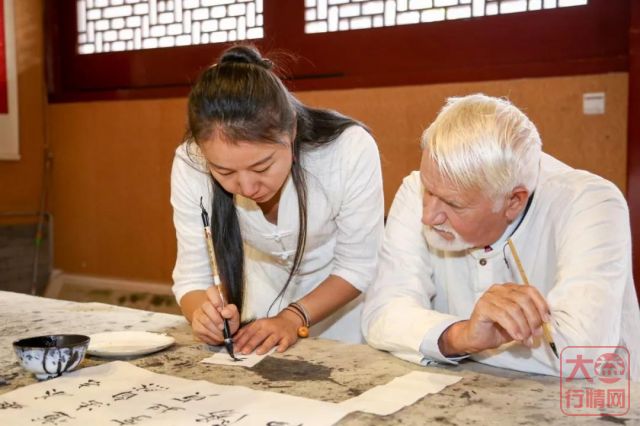 倾心大益，意大利爷爷要把青年茶庭“打包带回家”？