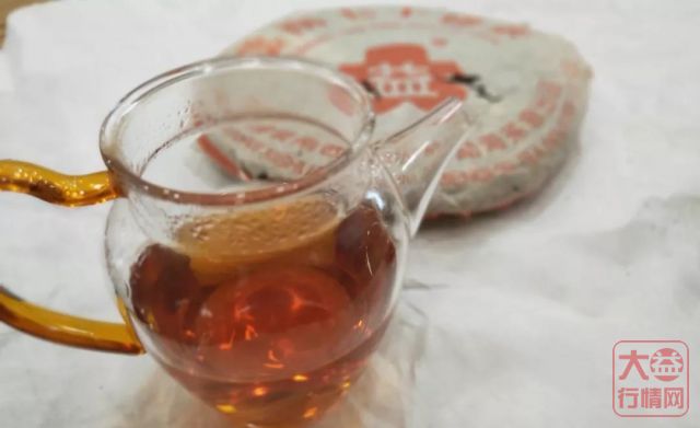 【品鉴|解读】勐海茶厂401 357克红大益青饼