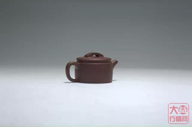 独佩一壶游，秋毫泰山小