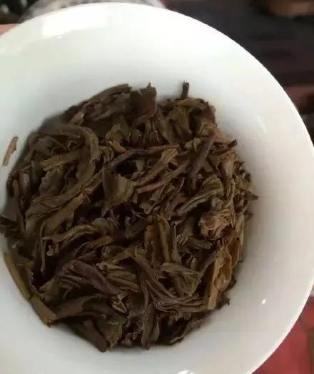 901 布朗山青饼 —— “茶海明珠”上的浓强刚烈