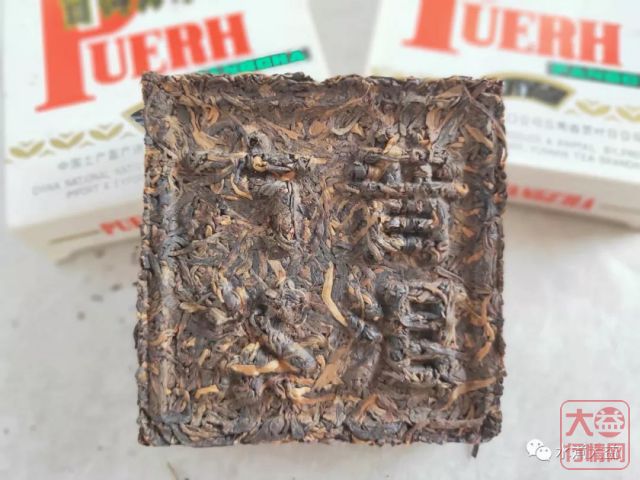 【深度剖析】2002年勐海普洱方茶100克小方砖