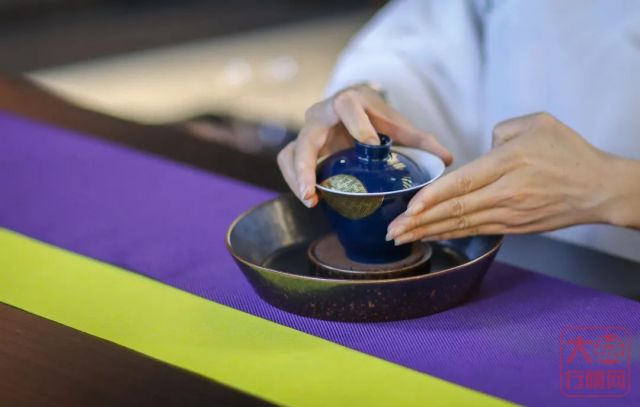 龙柱圆茶茶席 气质感拉满,新中式与传统茶的创意融合